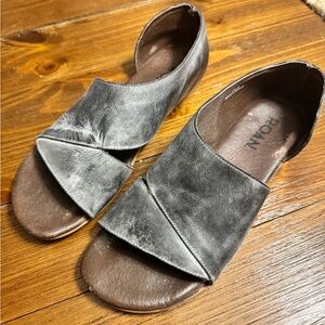 Women's Black Leather Sandals